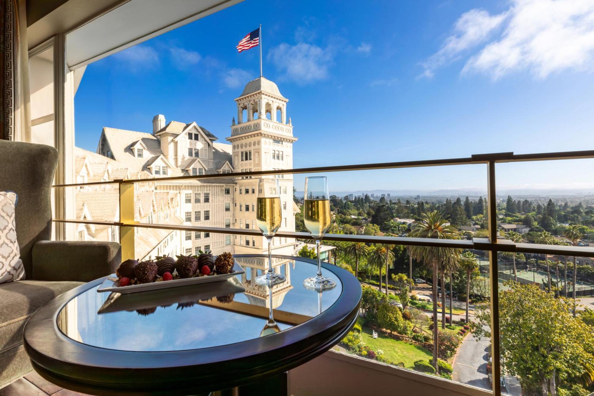 Claremont & Club 5*